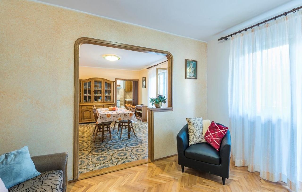 Ferienhaus Zora With Whirlpool Sveti Lovrec Pazenaticki Exterior foto
