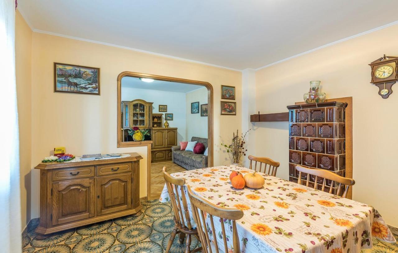 Ferienhaus Zora With Whirlpool Sveti Lovrec Pazenaticki Exterior foto